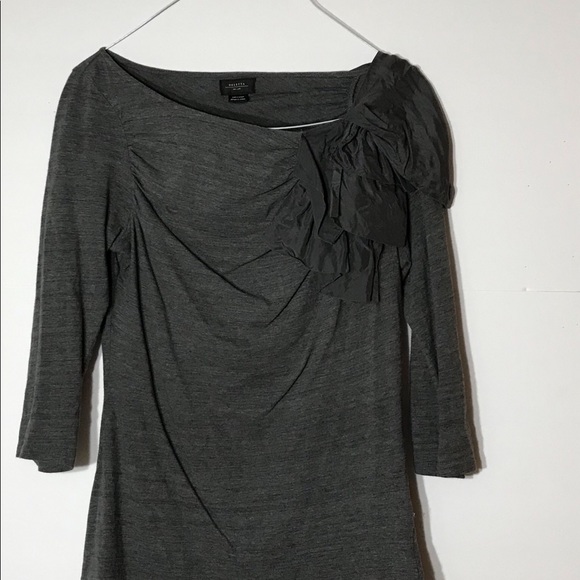Deletta Tops - Anthropologie Deletta shoulder bow grey top medium
